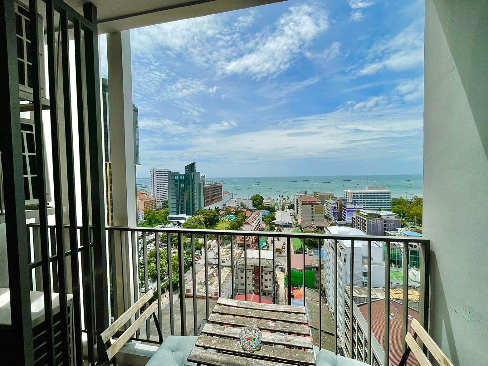 Ferienwohnung The Base Infinity Pattaya Exterior foto